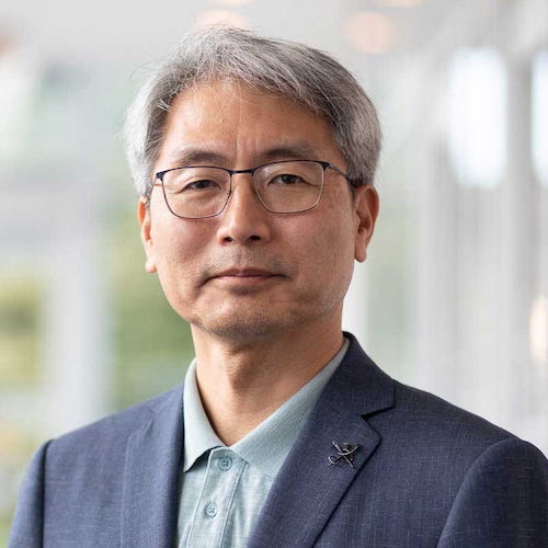 Portrait of Dr. Jeongkyu Lee
